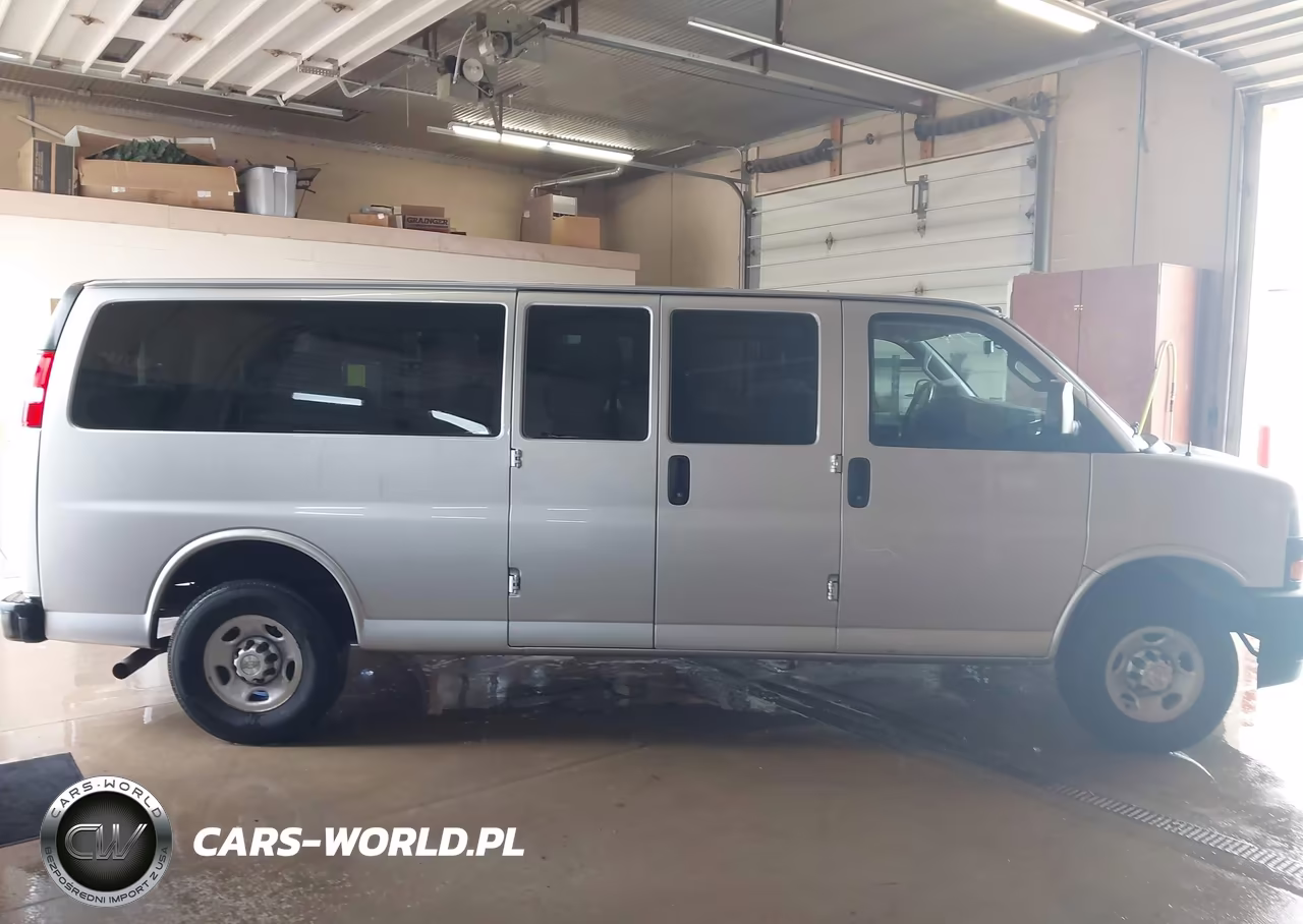 2020 Chevrolet Express Passenger Rwd 3500 Extended Wheelbase Ls VIN:1GAZGNFP6L1256753 - 18