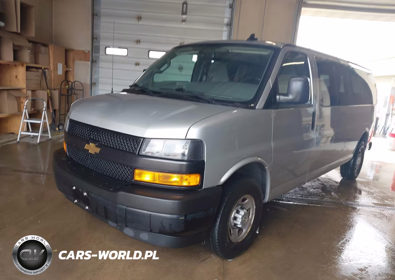 2020 Chevrolet Express Passenger Rwd 3500 Extended Wheelbase Ls VIN:1GAZGNFP6L1256753 - 2