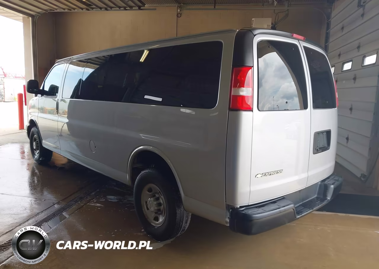 2020 Chevrolet Express Passenger Rwd 3500 Extended Wheelbase Ls VIN:1GAZGNFP6L1256753 - 3