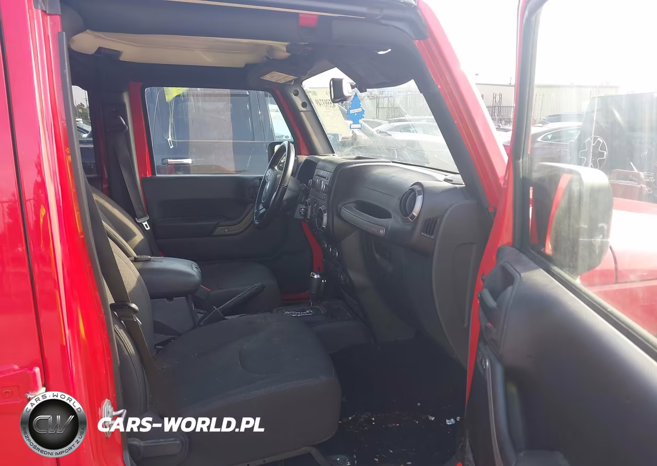 2017 Jeep Wrangler Unlimited Sport VIN:1C4BJWDG7HL579692 - 5