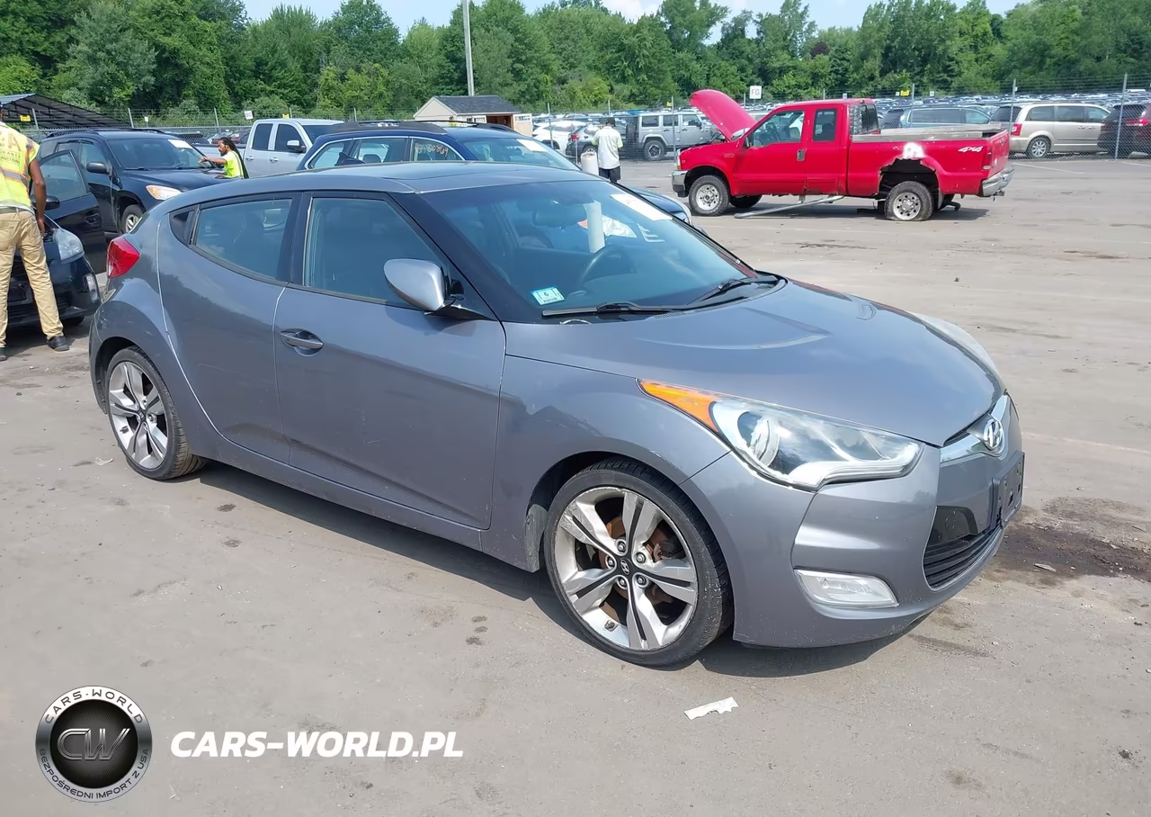 2014 Hyundai Veloster Base W-Black