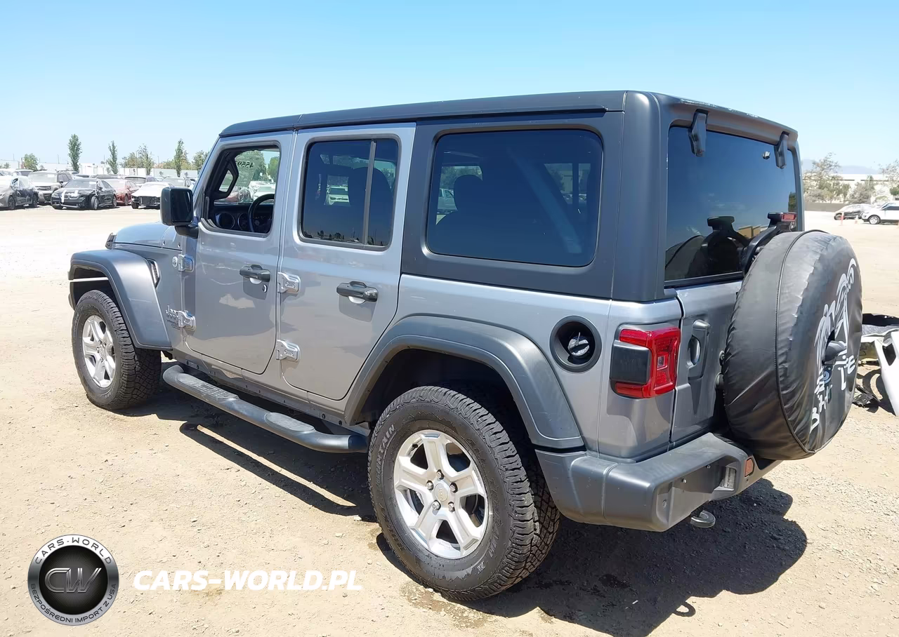 2020 Jeep Wrangler Unlimited Sport S 4X4 VIN:1C4HJXDG8LW284415 - 3