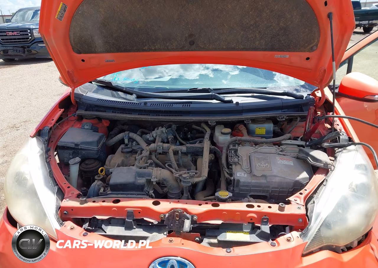 2012 Toyota Prius C Two VIN:JTDKDTB33C1003494 - 10
