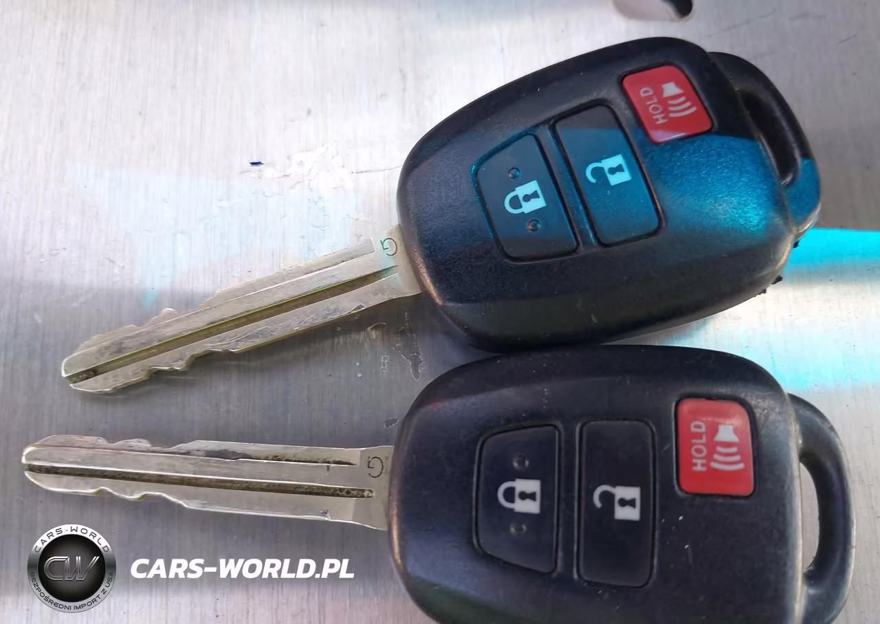 2012 Toyota Prius C Two VIN:JTDKDTB33C1003494 - 11
