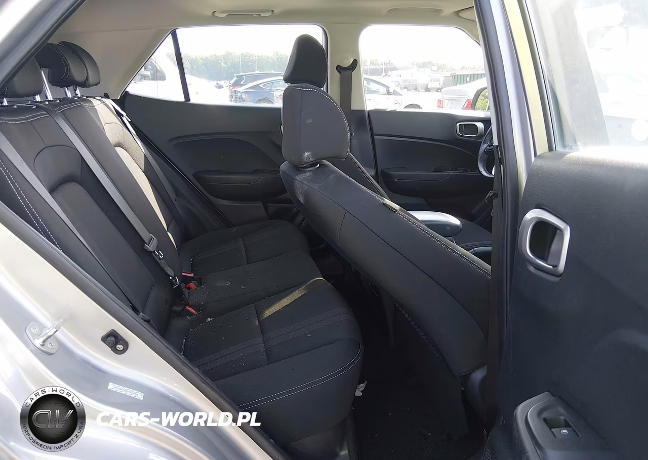 2024 Hyundai Venue Sel VIN:KMHRC8A38RU309108 - 8
