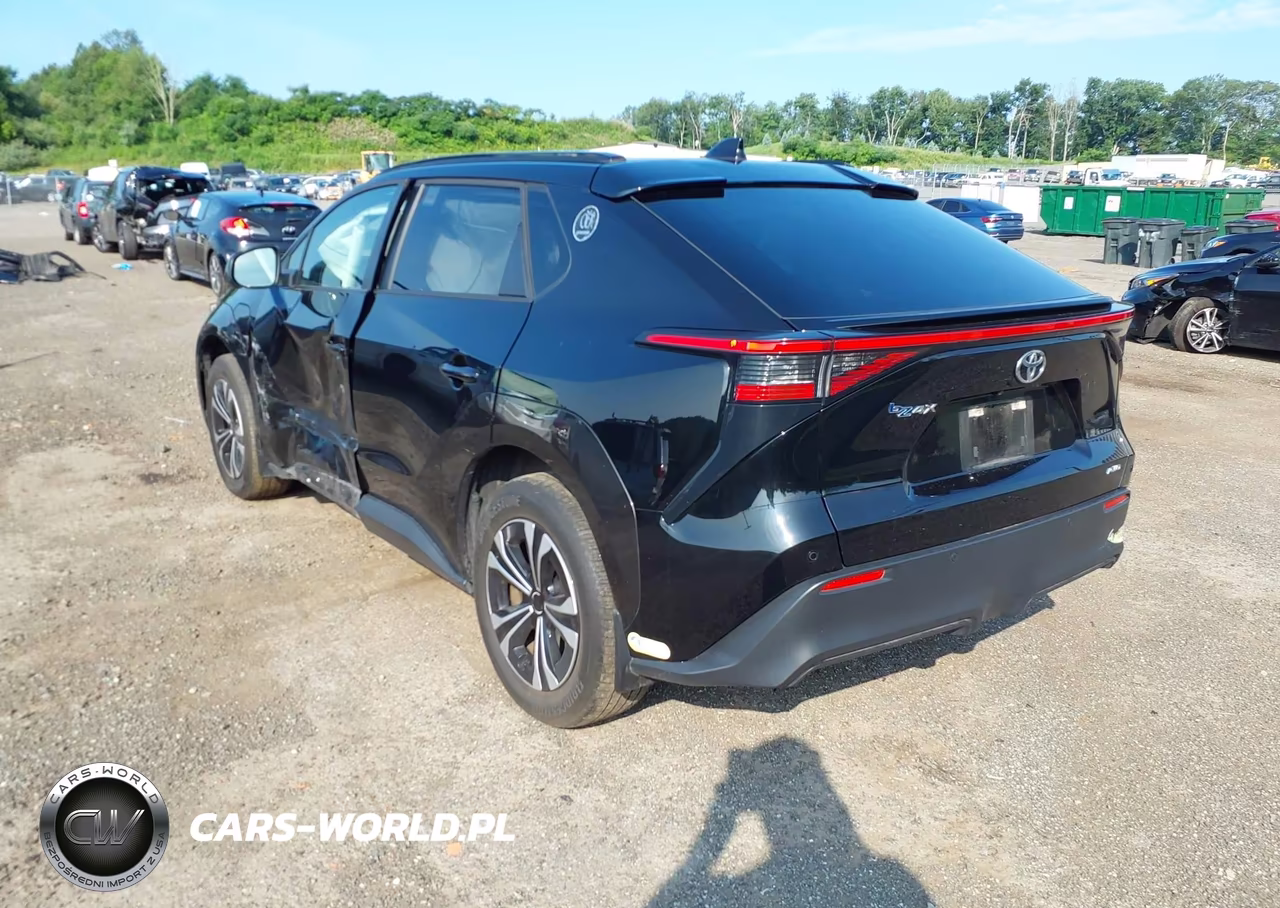 2023 Toyota Bz4X Xle VIN:JTMABACA9PA014069 - 3