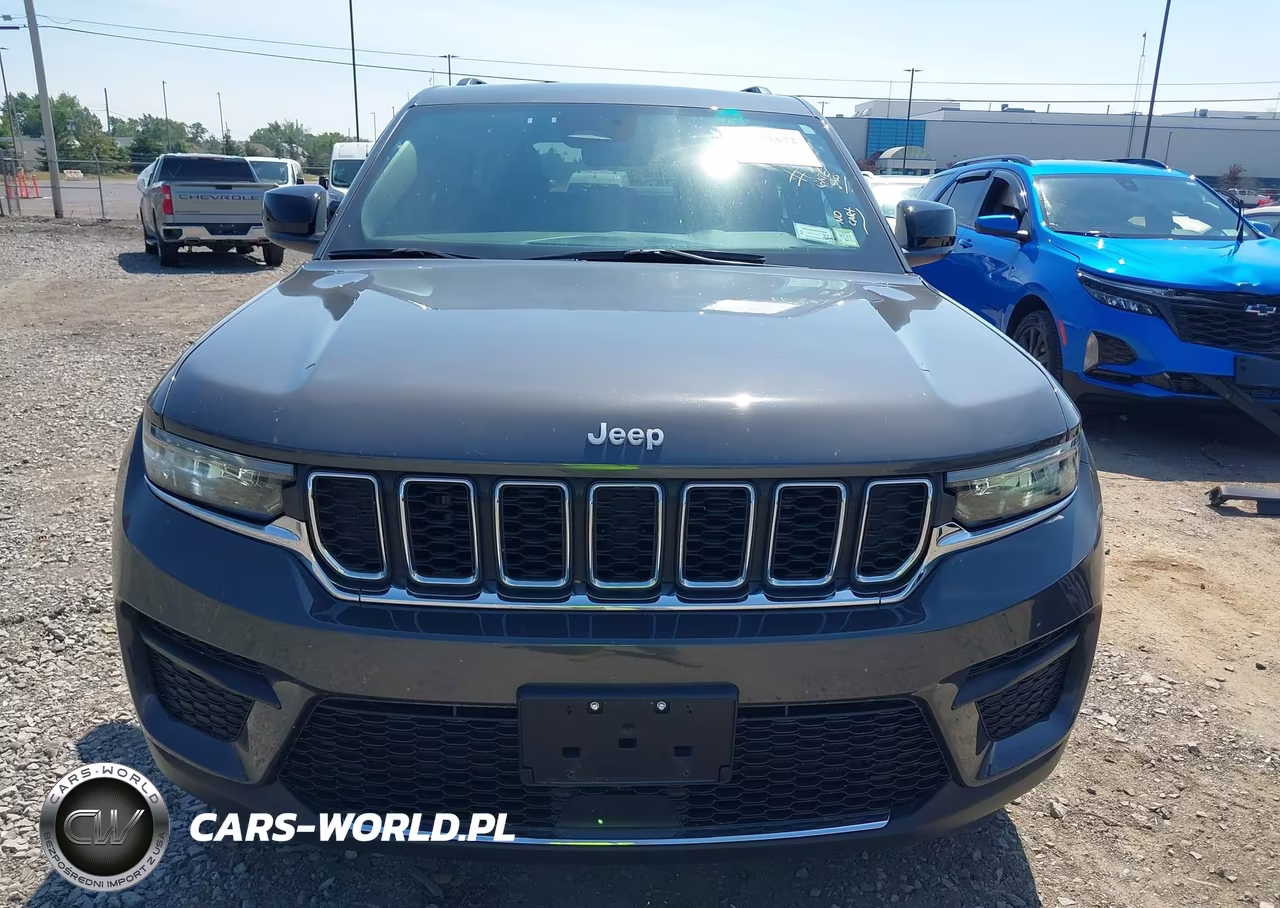 2025 Jeep Grand Cherokee Laredo X 4X4 VIN:1C4RJHAG8SC285644 - 13