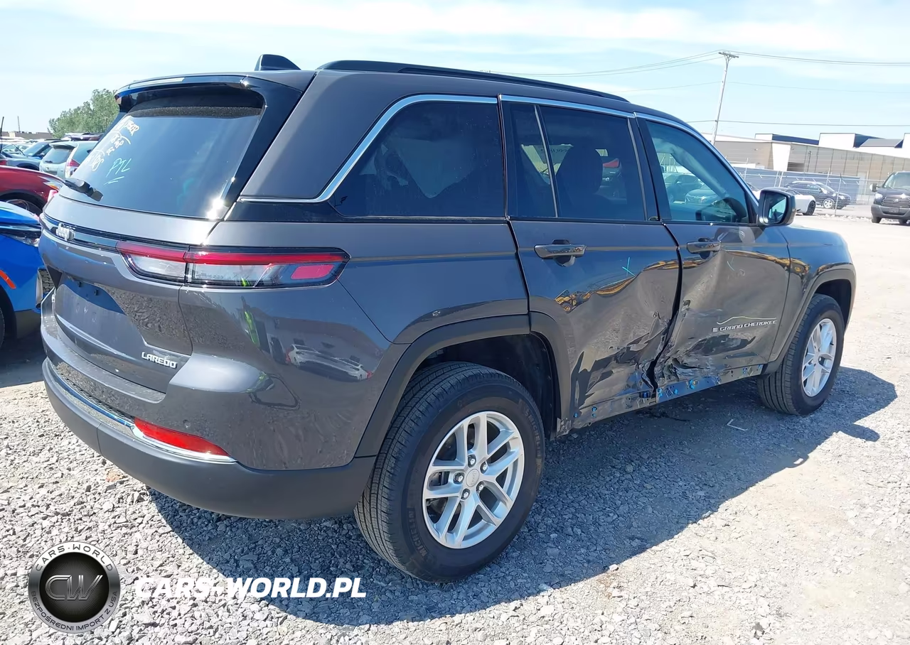 2025 Jeep Grand Cherokee Laredo X 4X4 VIN:1C4RJHAG8SC285644 - 4
