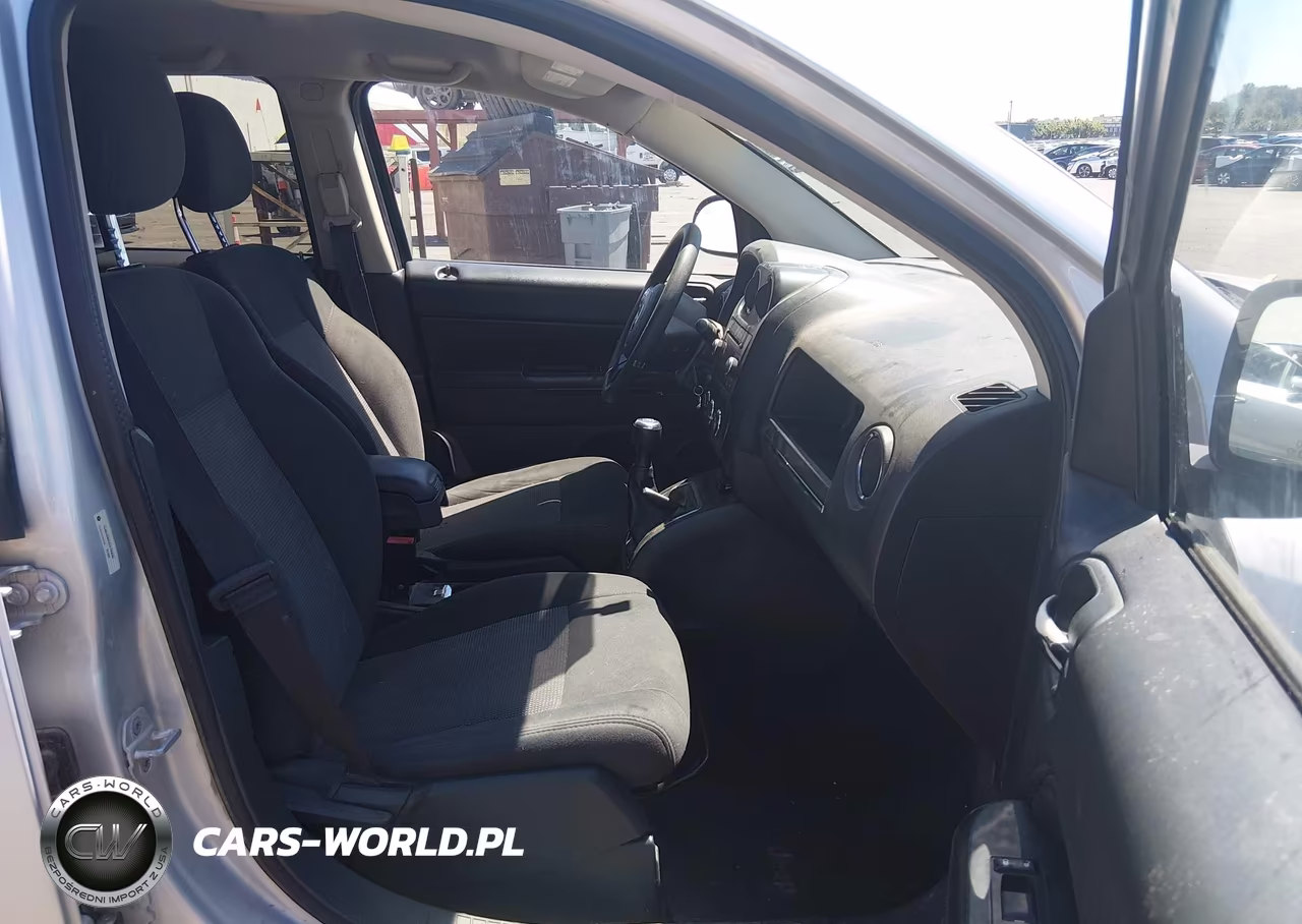 2012 Jeep Compass Sport VIN:1C4NJDBB3CD705686 - 5