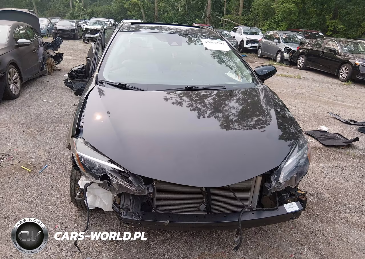 2018 Toyota Corolla Le VIN:2T1BURHE5JC106713 - 13