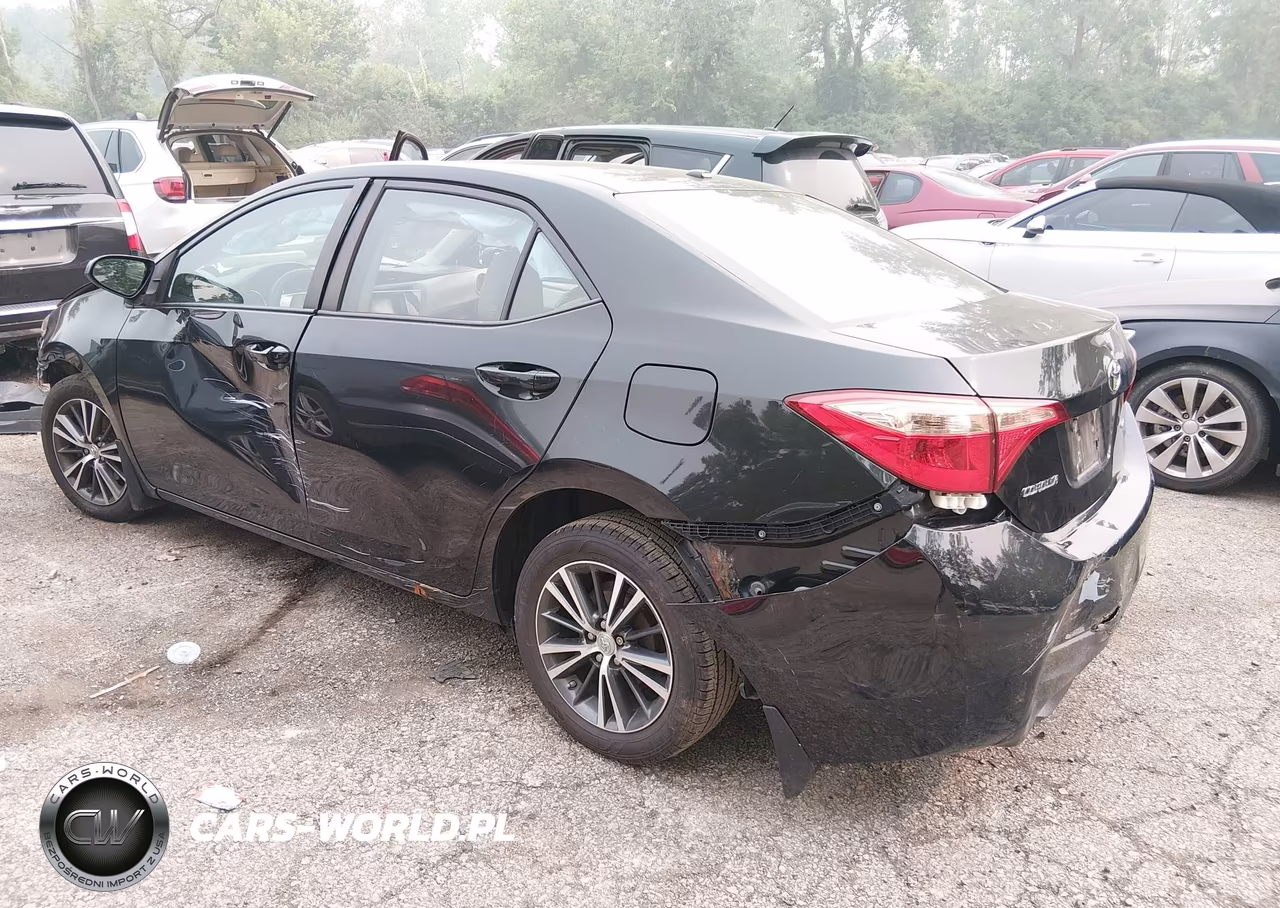 2018 Toyota Corolla Le VIN:2T1BURHE5JC106713 - 3