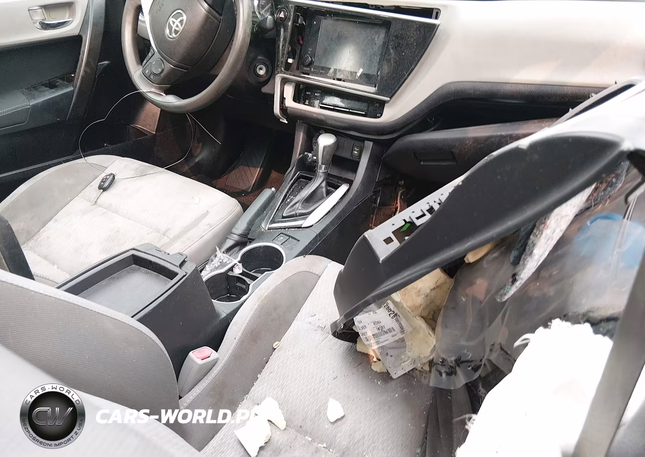 2018 Toyota Corolla Le VIN:2T1BURHE5JC106713 - 5