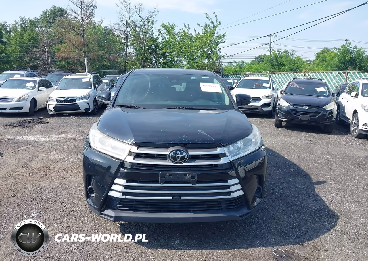 2017 Toyota Highlander Le VIN:5TDBZRFH1HS412050 - 12
