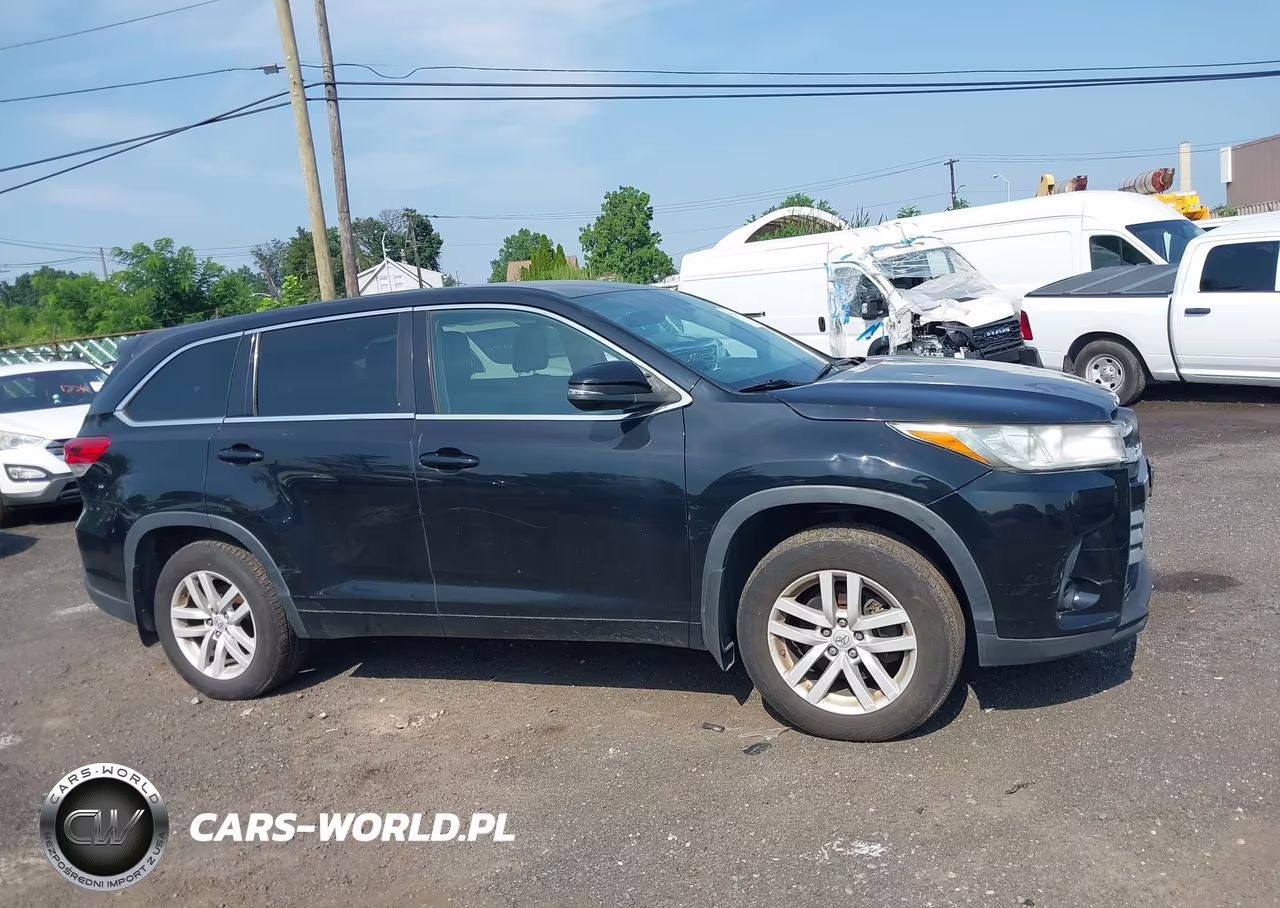 2017 Toyota Highlander Le VIN:5TDBZRFH1HS412050 - 13