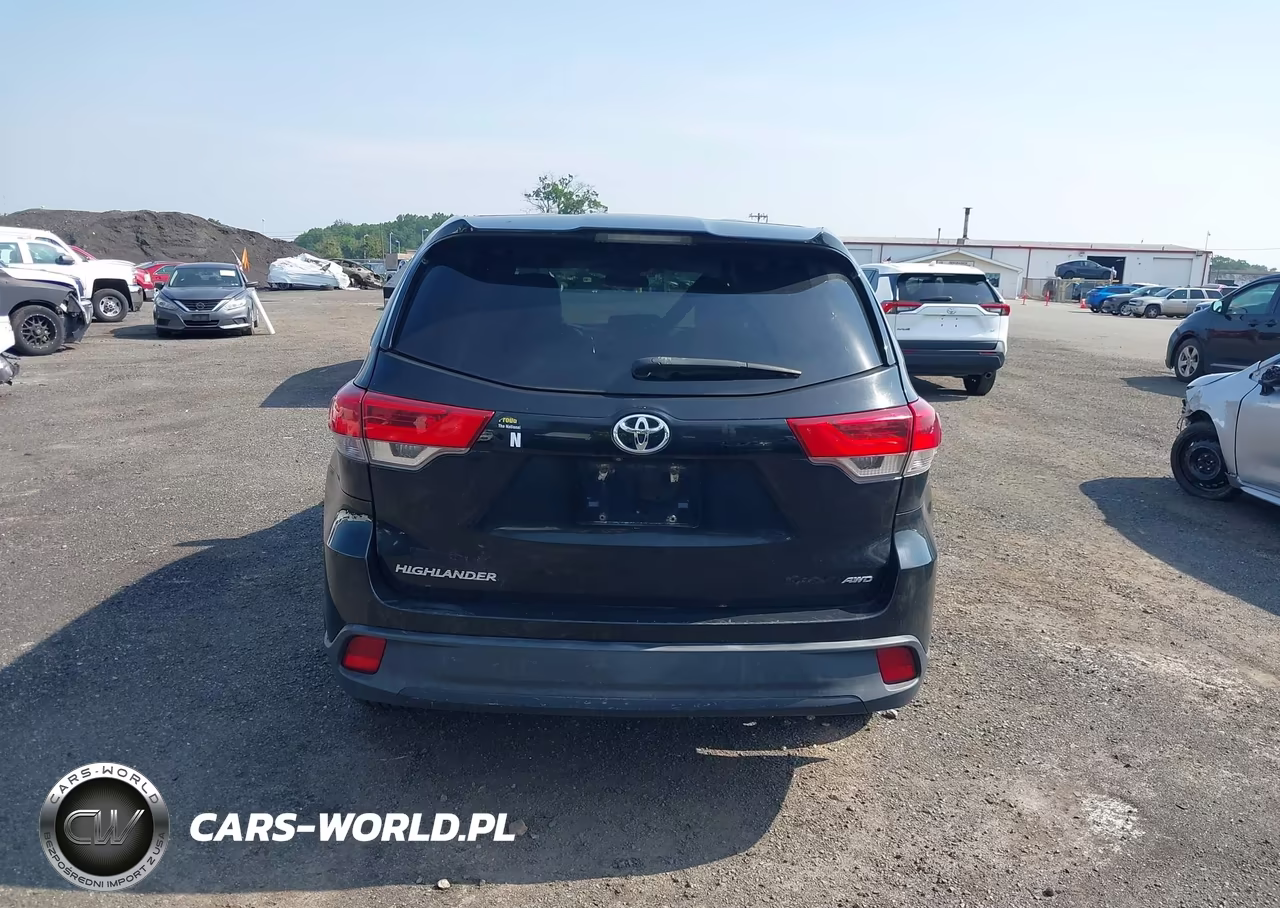 2017 Toyota Highlander Le VIN:5TDBZRFH1HS412050 - 16