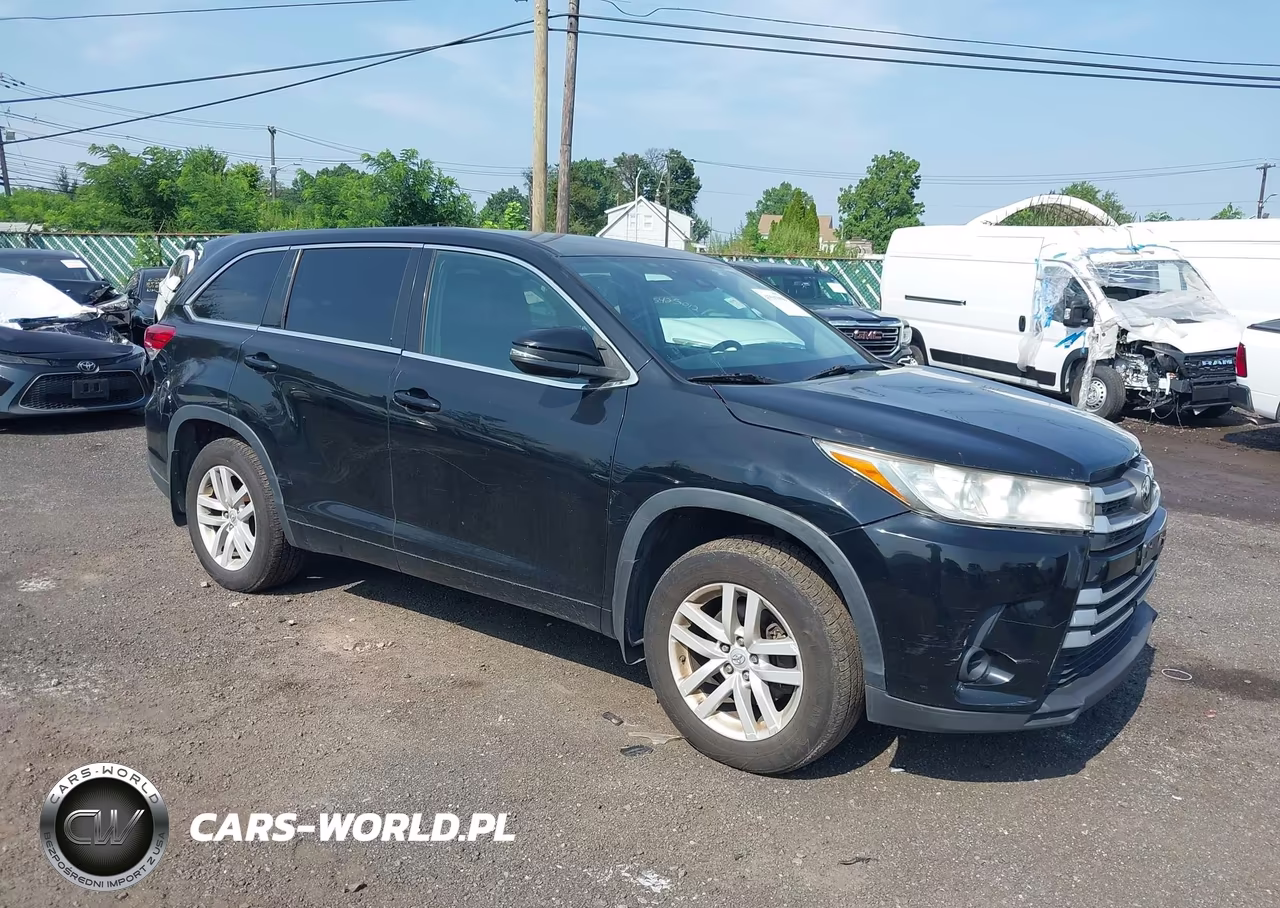 2017 Toyota Highlander Le VIN:5TDBZRFH1HS412050 - 6