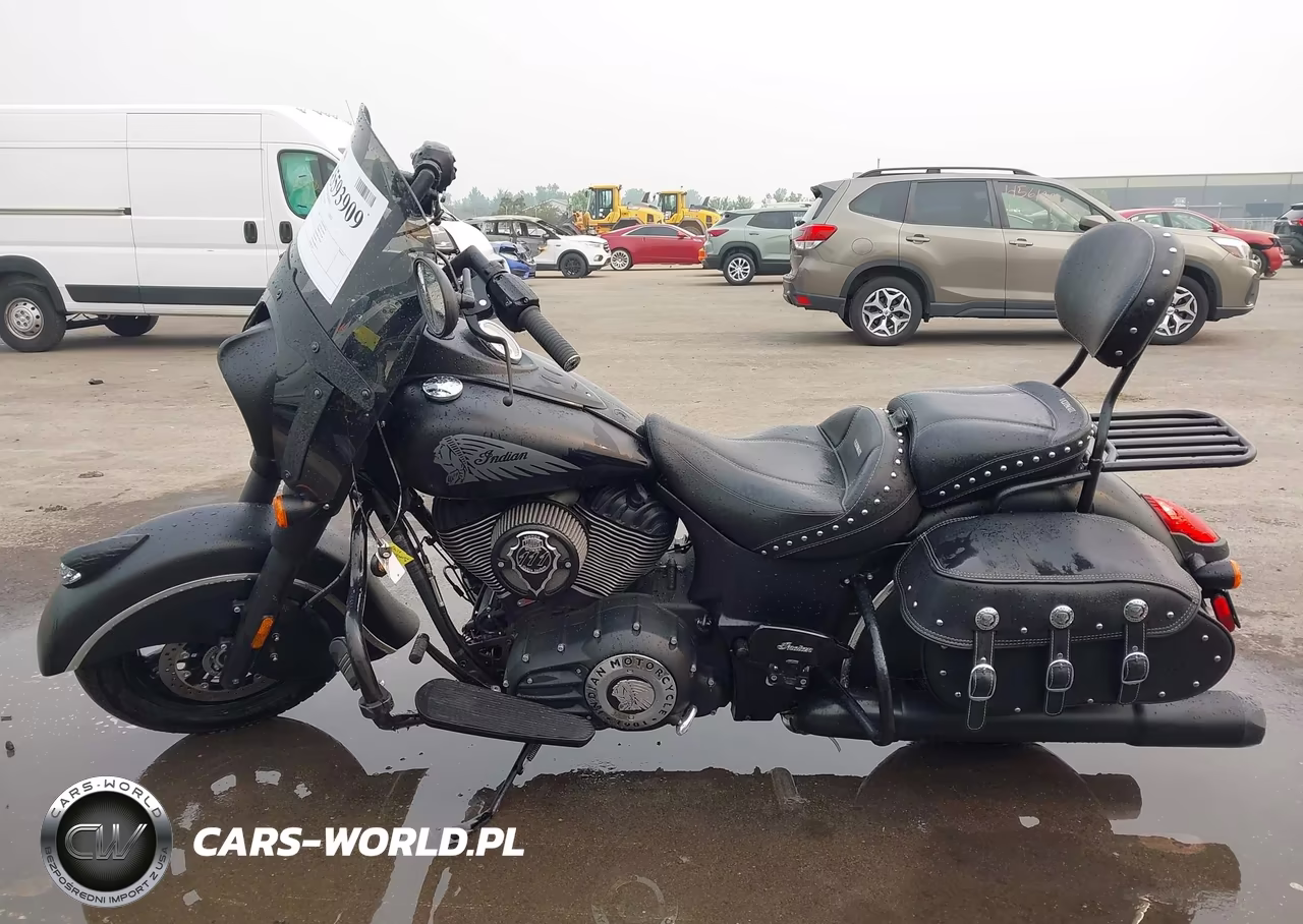 2017 Indian Motorcycle Co. Chief Dark Horse VIN:56KCCDAA6H3354029 - 13