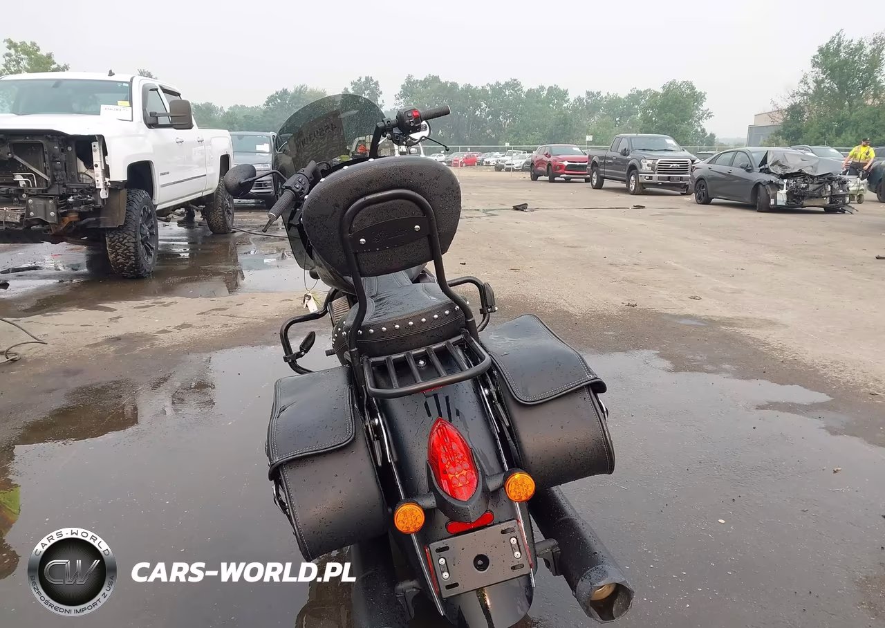 2017 Indian Motorcycle Co. Chief Dark Horse VIN:56KCCDAA6H3354029 - 6
