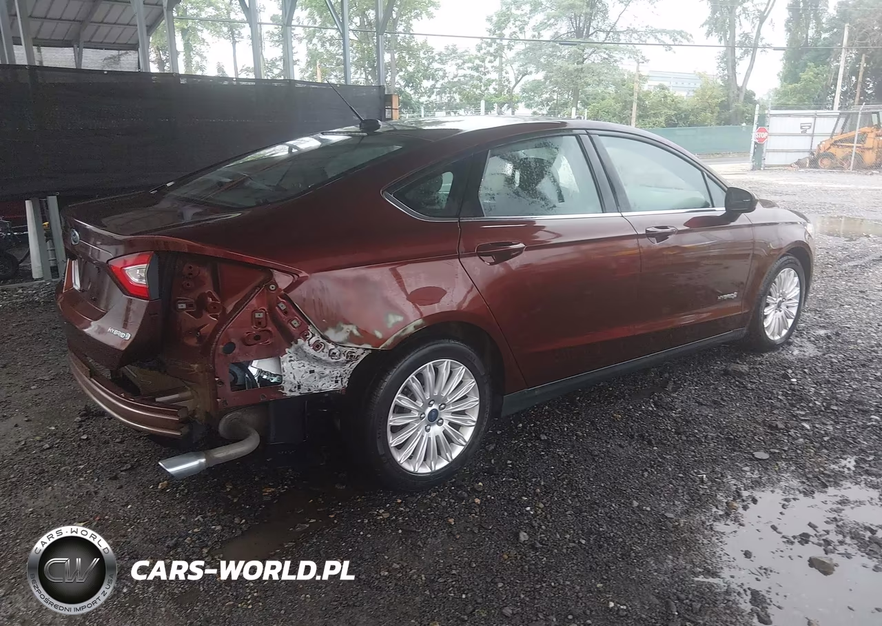 2016 Ford Fusion S Hybrid VIN:3FA6P0UU4GR227078 - 4