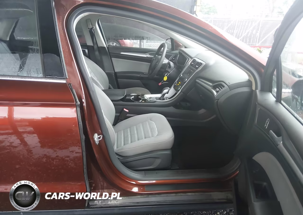 2016 Ford Fusion S Hybrid VIN:3FA6P0UU4GR227078 - 5