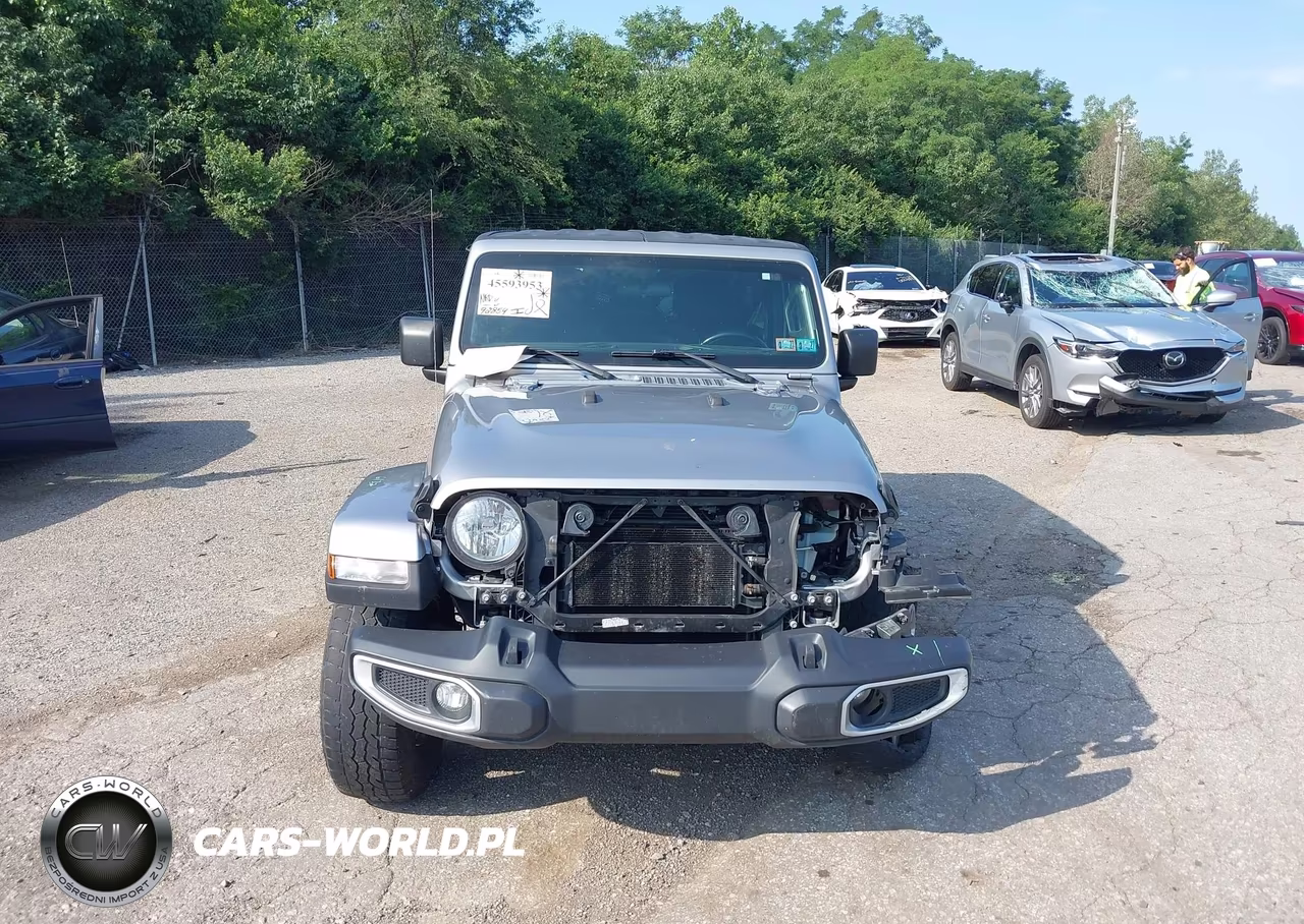 2020 Jeep Wrangler Unlimited Sahara 4X4 VIN:1C4HJXEN6LW213856 - 12
