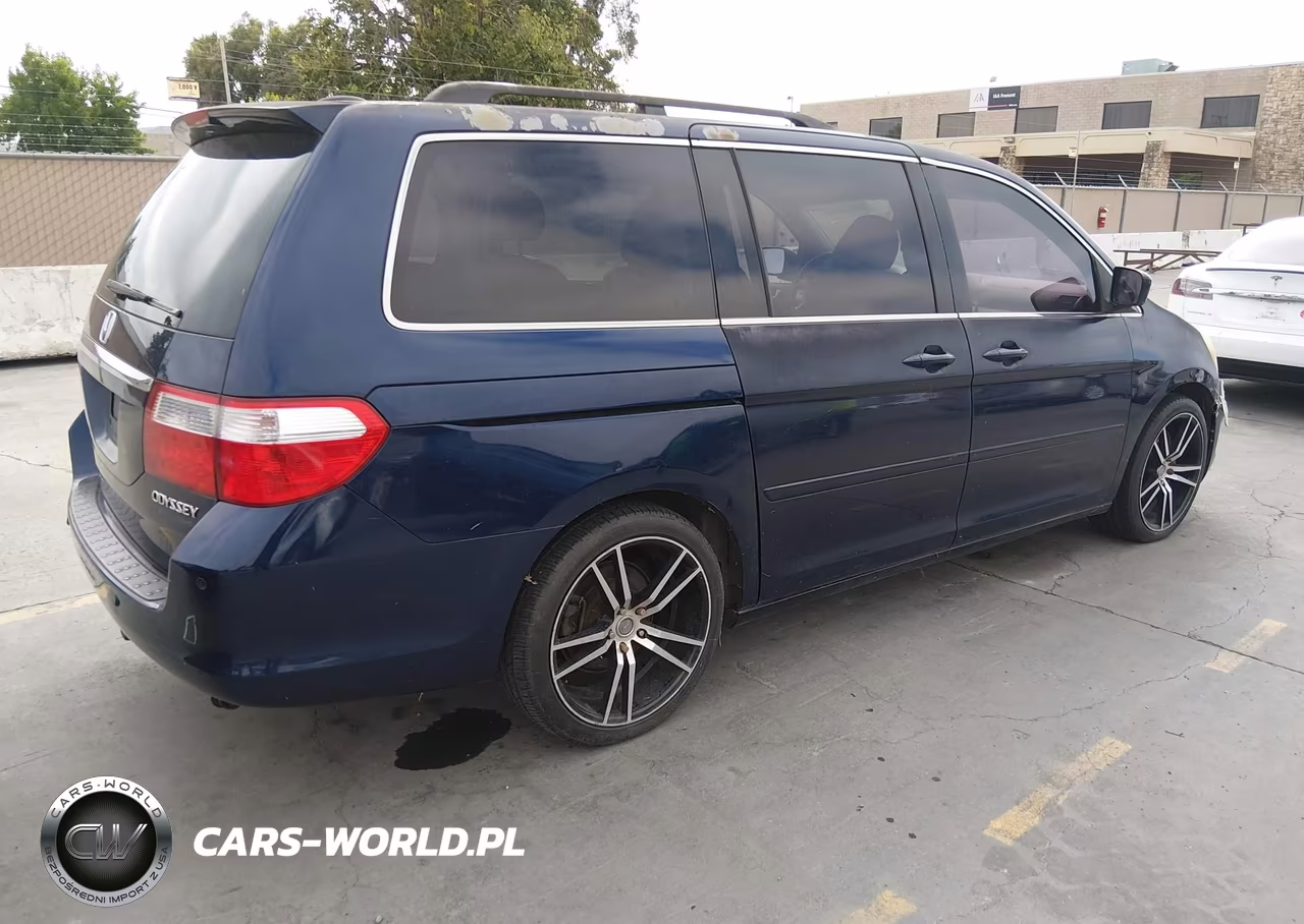 2005 Honda Odyssey Touring VIN:5FNRL38895B098738 - 4