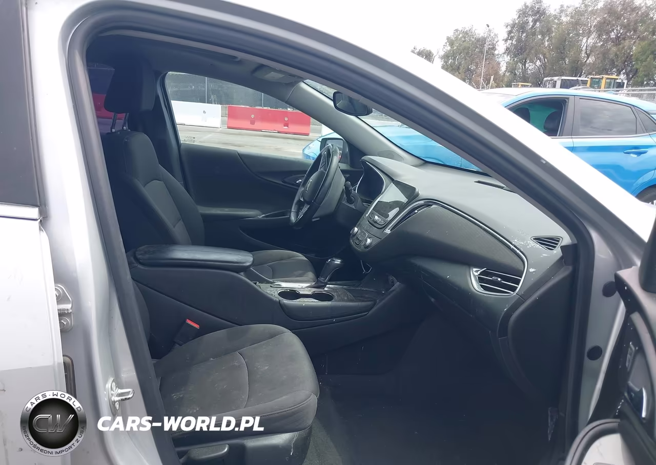 2018 Chevrolet Malibu Lt VIN:1G1ZD5ST8JF128770 - 5