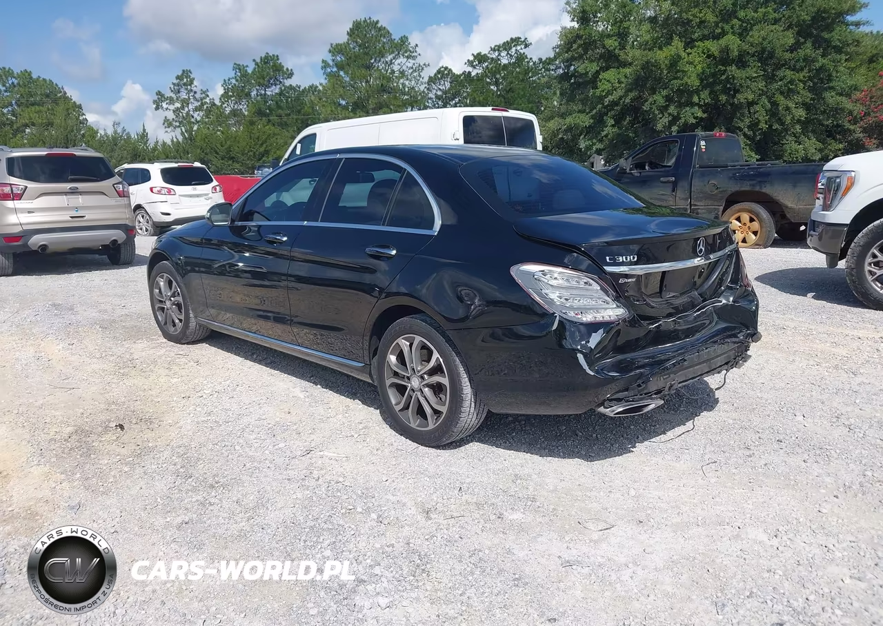 2015 Mercedes-Benz C 300 4Matic VIN:55SWF4KB1FU020717 - 3