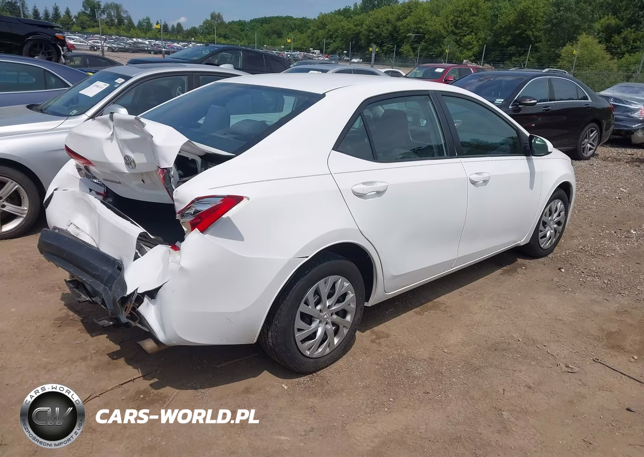 2019 Toyota Corolla Le VIN:2T1BURHEXKC225102 - 4
