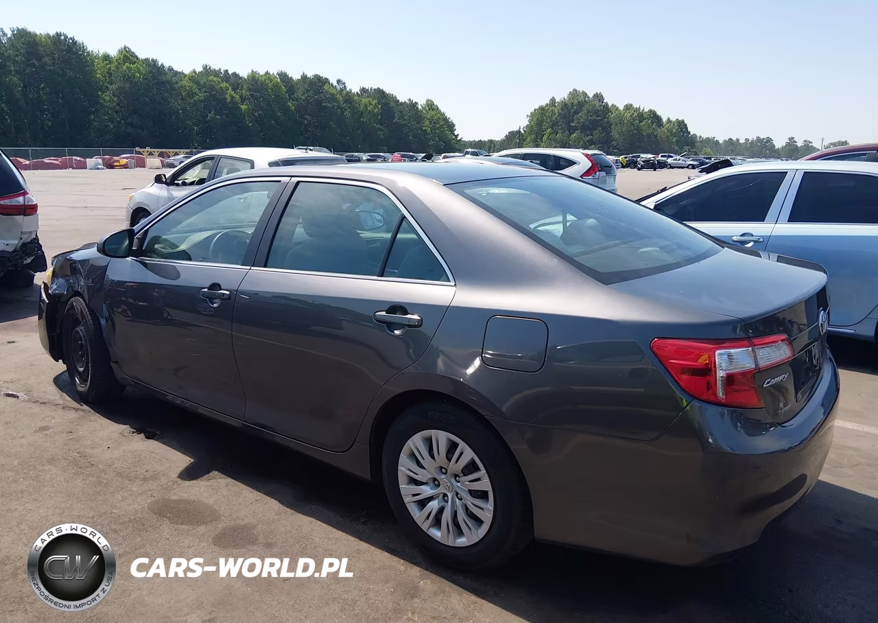 2012 Toyota Camry L VIN:4T4BF1FK7CR196412 - 3