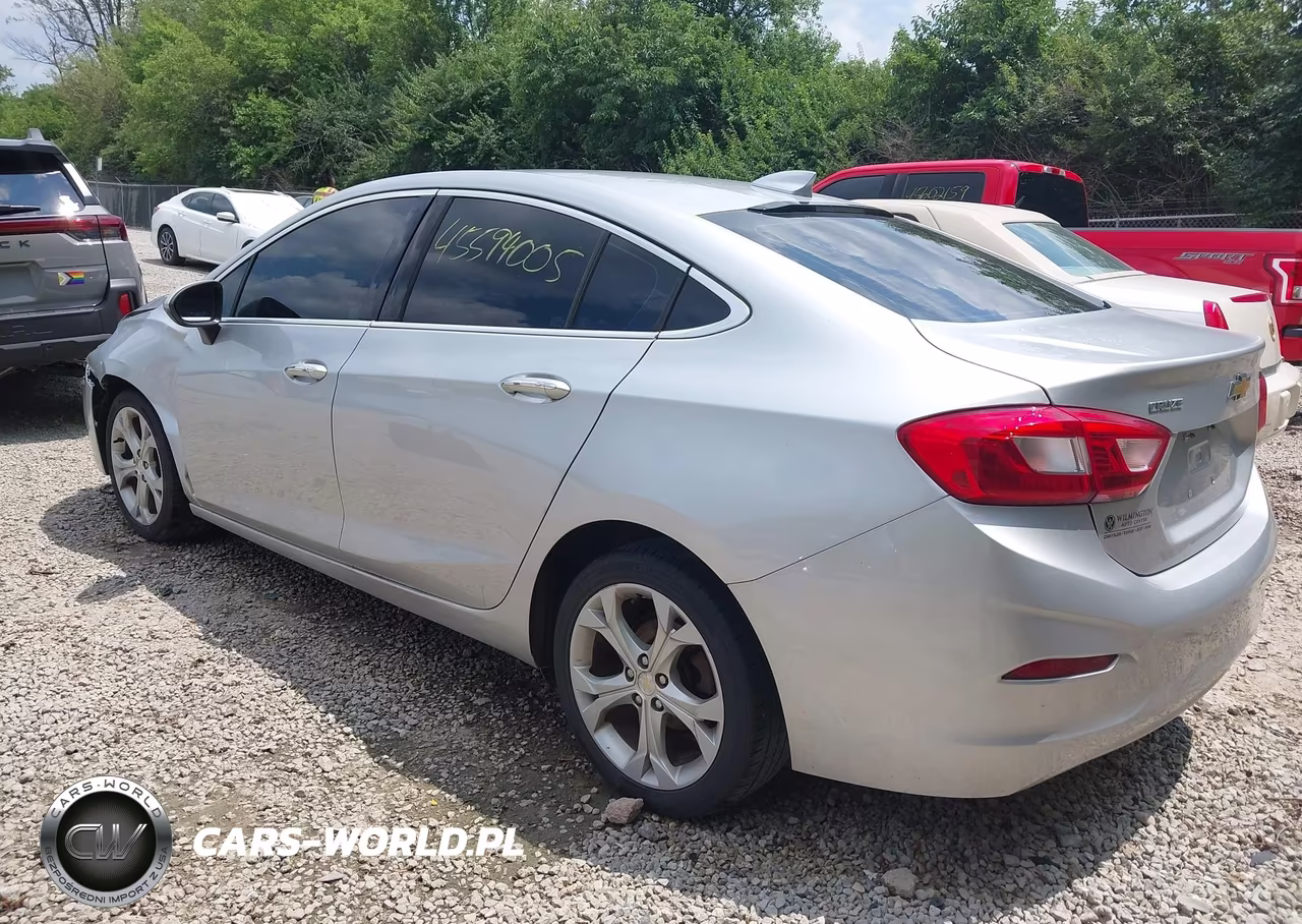 2017 Chevrolet Cruze Premier Auto VIN:1G1BF5SM7H7156164 - 3