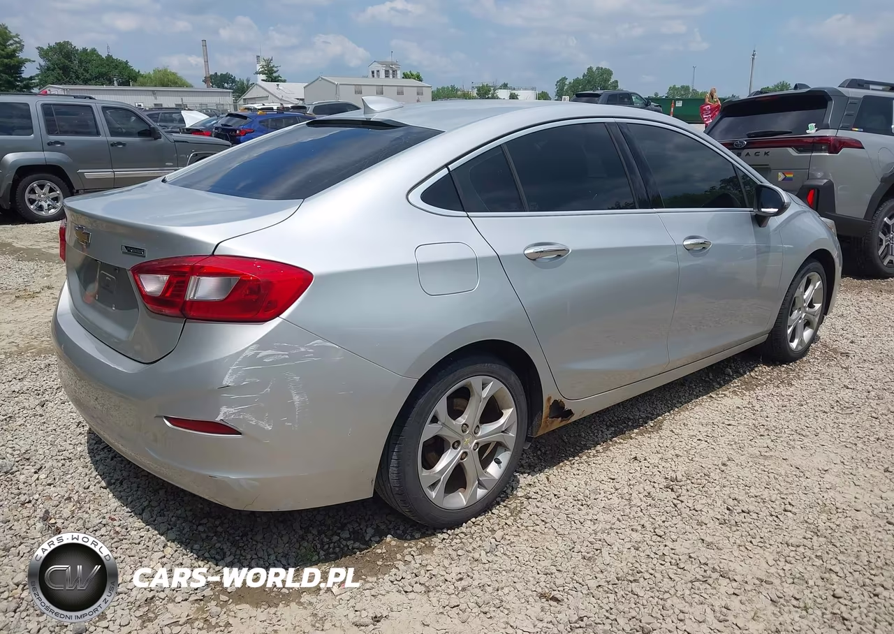 2017 Chevrolet Cruze Premier Auto VIN:1G1BF5SM7H7156164 - 4