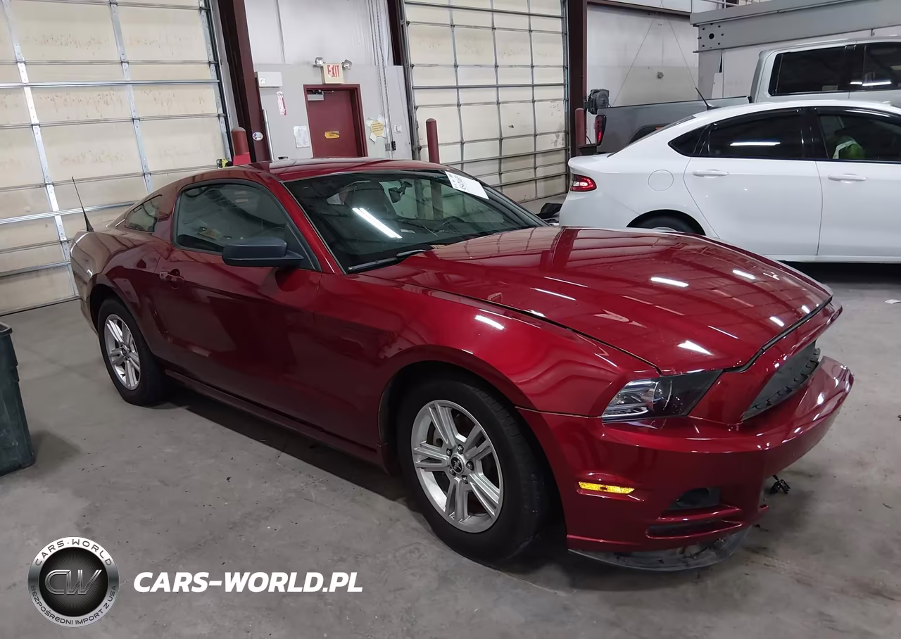 2014 Ford Mustang V6-V6 Premium – zdjęcie 1 z 15