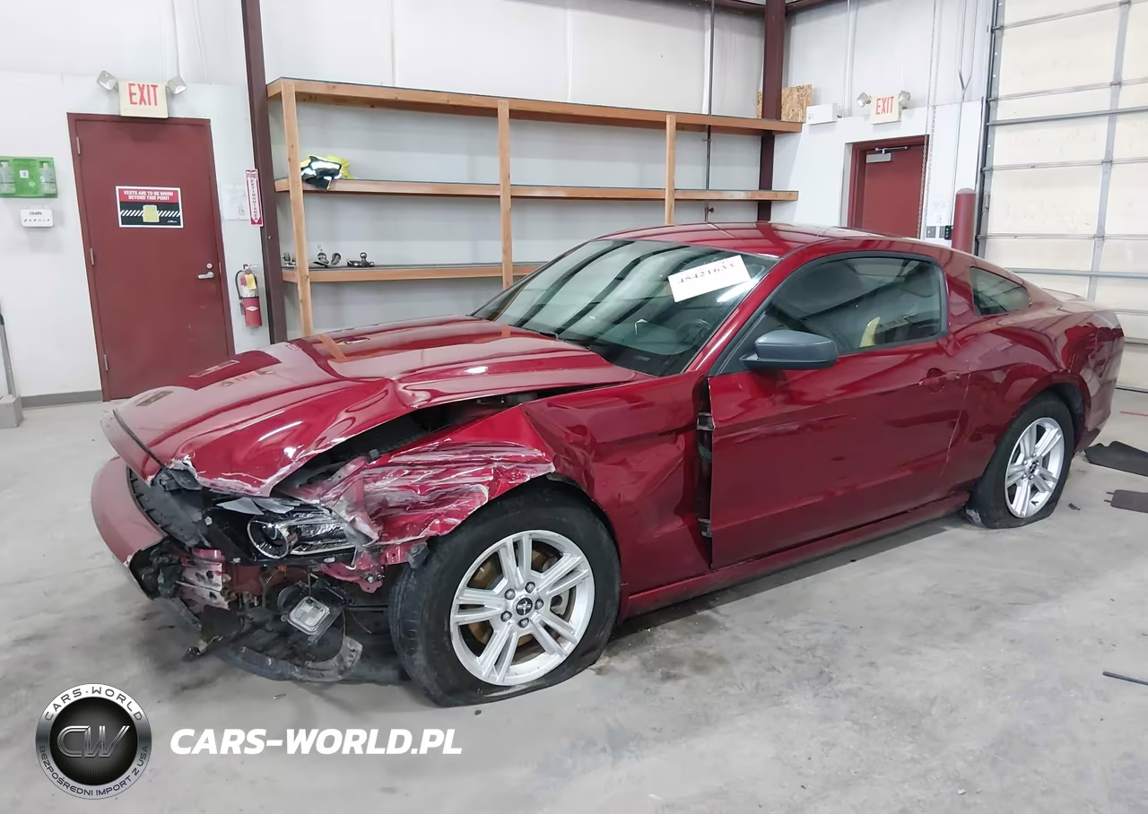 2014 Ford Mustang V6-V6 Premium VIN:1ZVBP8AM3E5252899 - 2