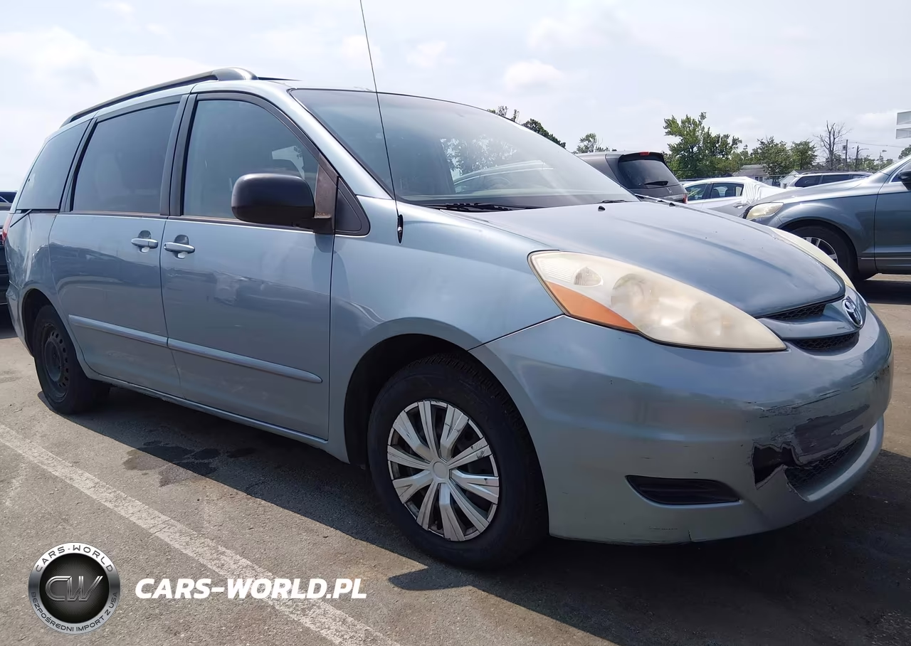 2009 Toyota Sienna Le – zdjęcie 1 z 11