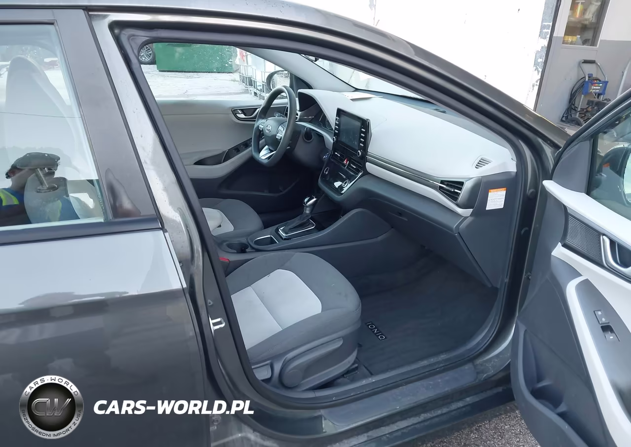 2020 Hyundai Ioniq Hybrid Blue VIN:KMHC65LC5LU220466 - 5