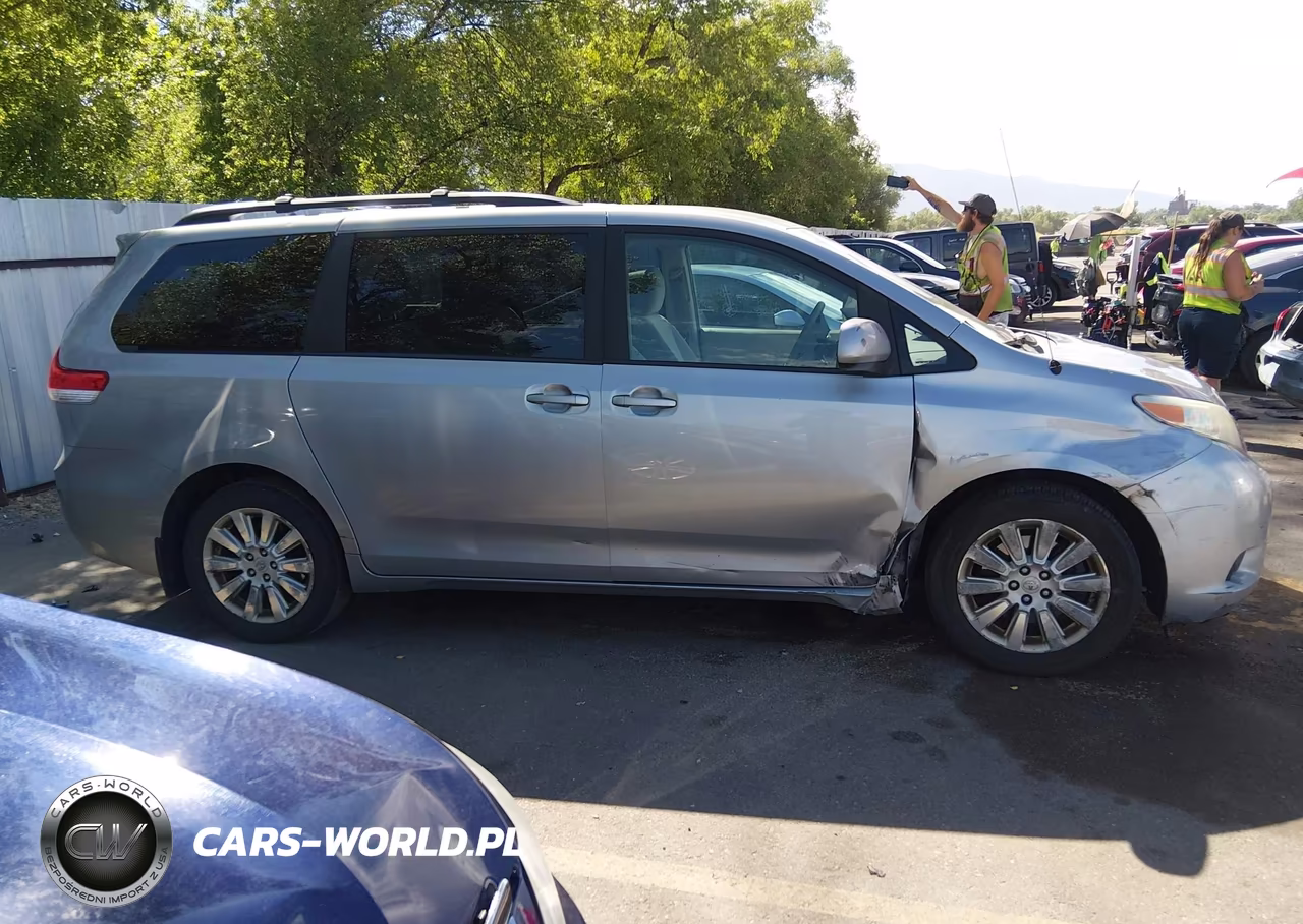 2011 Toyota Sienna Le VIN:5TDJK3DC0BS012721 - 13