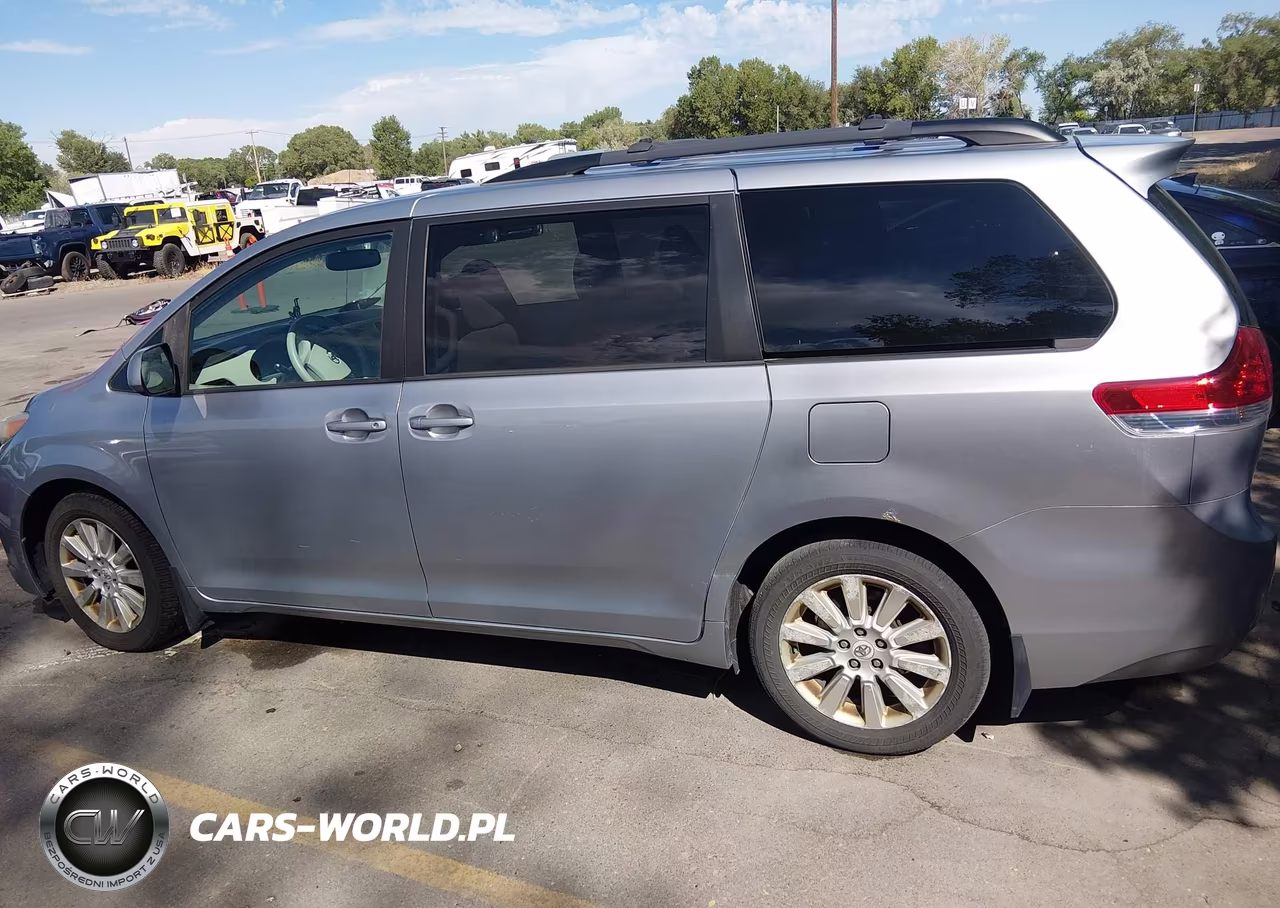 2011 Toyota Sienna Le VIN:5TDJK3DC0BS012721 - 14
