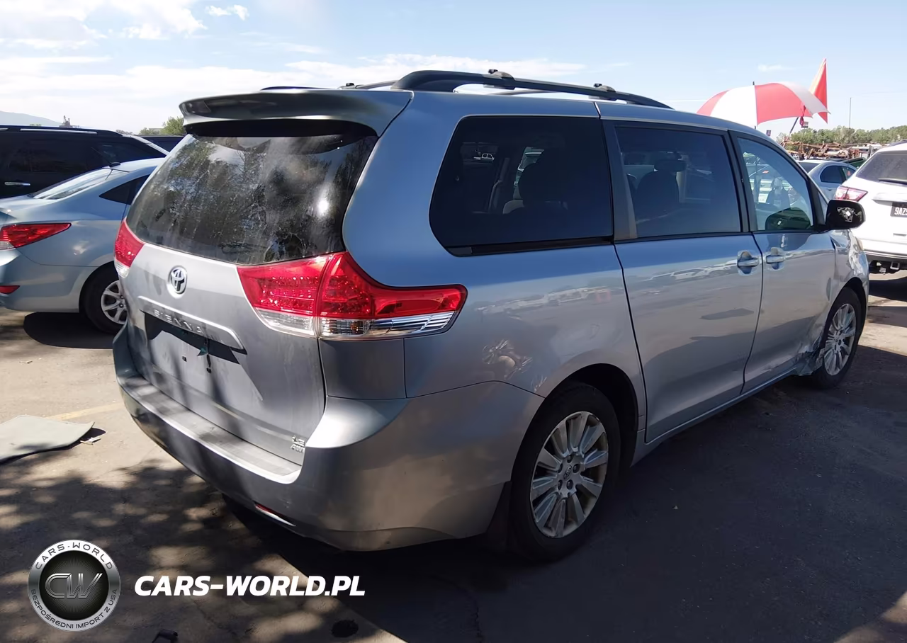 2011 Toyota Sienna Le VIN:5TDJK3DC0BS012721 - 4