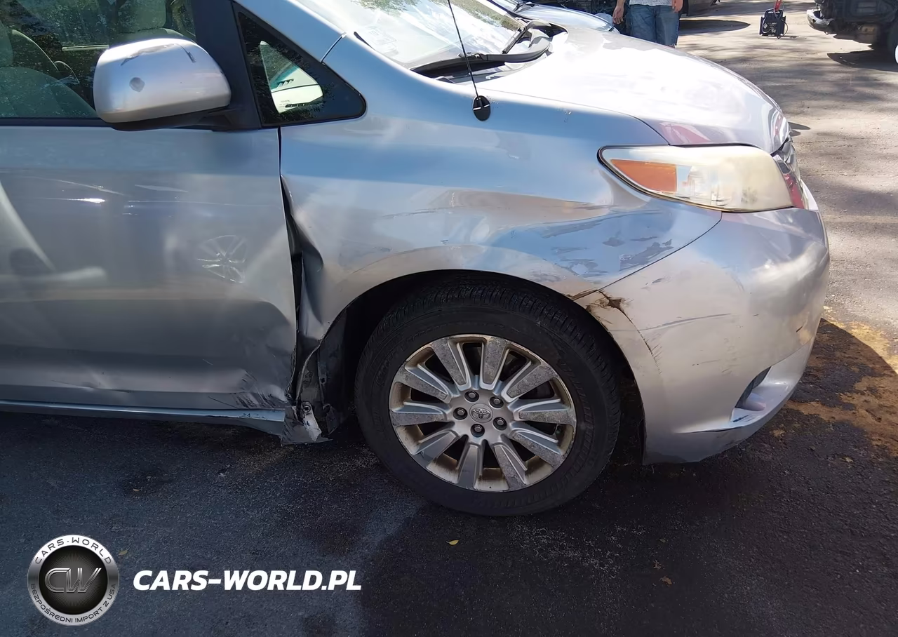 2011 Toyota Sienna Le VIN:5TDJK3DC0BS012721 - 6