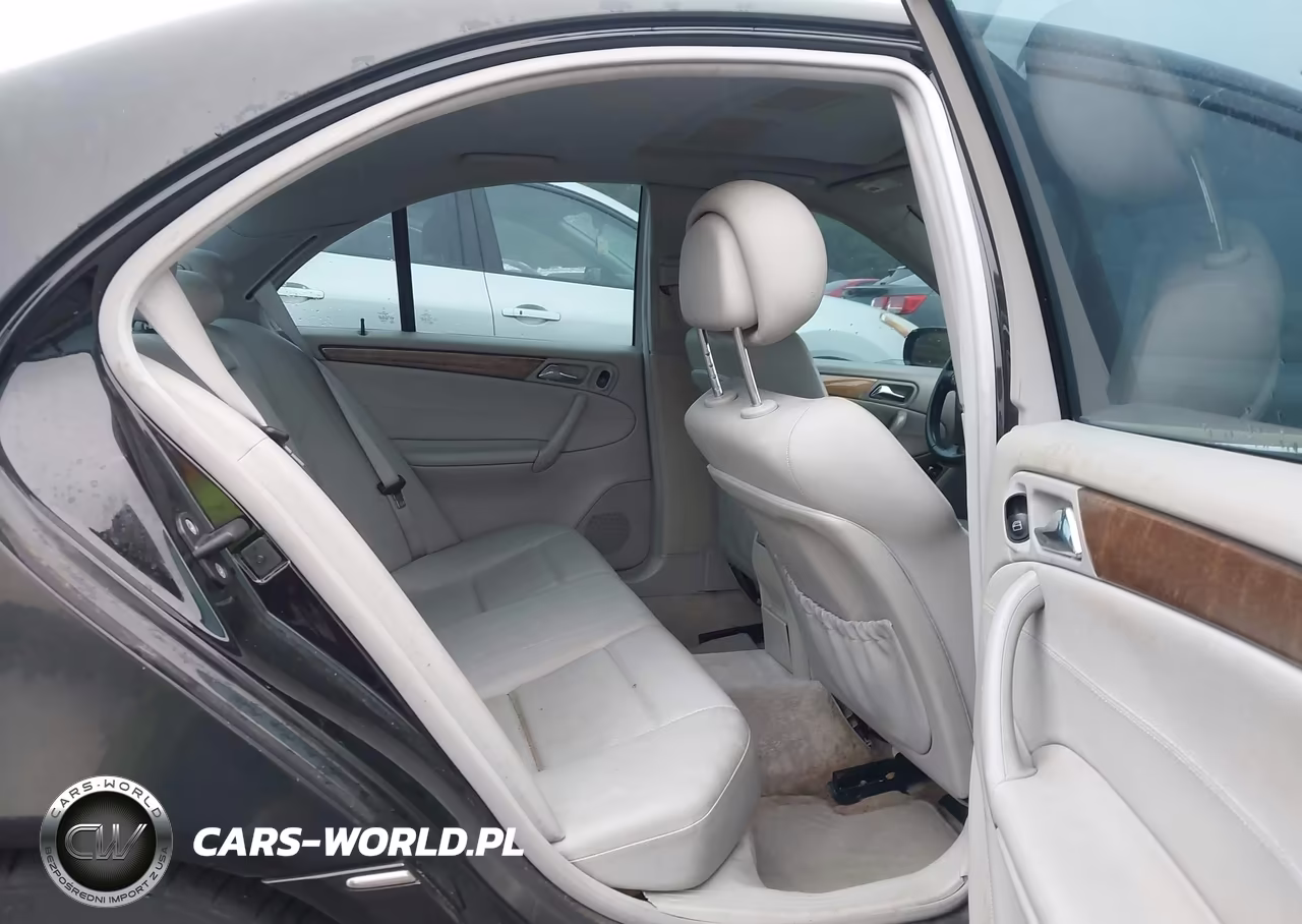 2007 Mercedes-Benz C 230 Sport VIN:WDBRF52HX7F897792 - 8