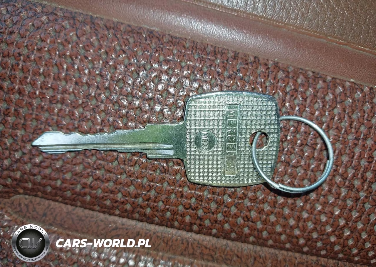 1972 Mercedes Benz Other VIN:00011401112015334 - 11