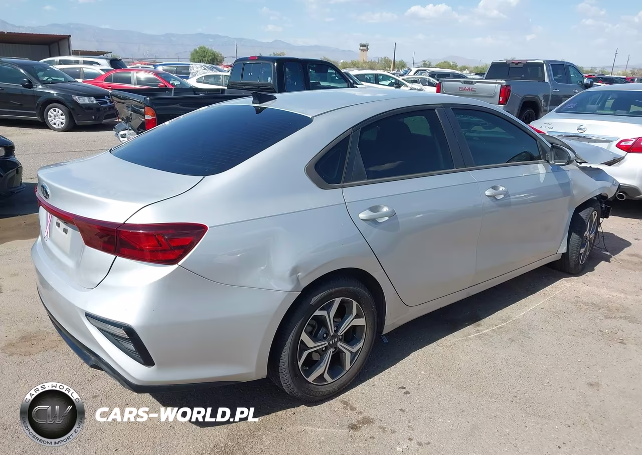 2021 Kia Forte Lxs VIN:3KPF24AD8ME346310 - 4