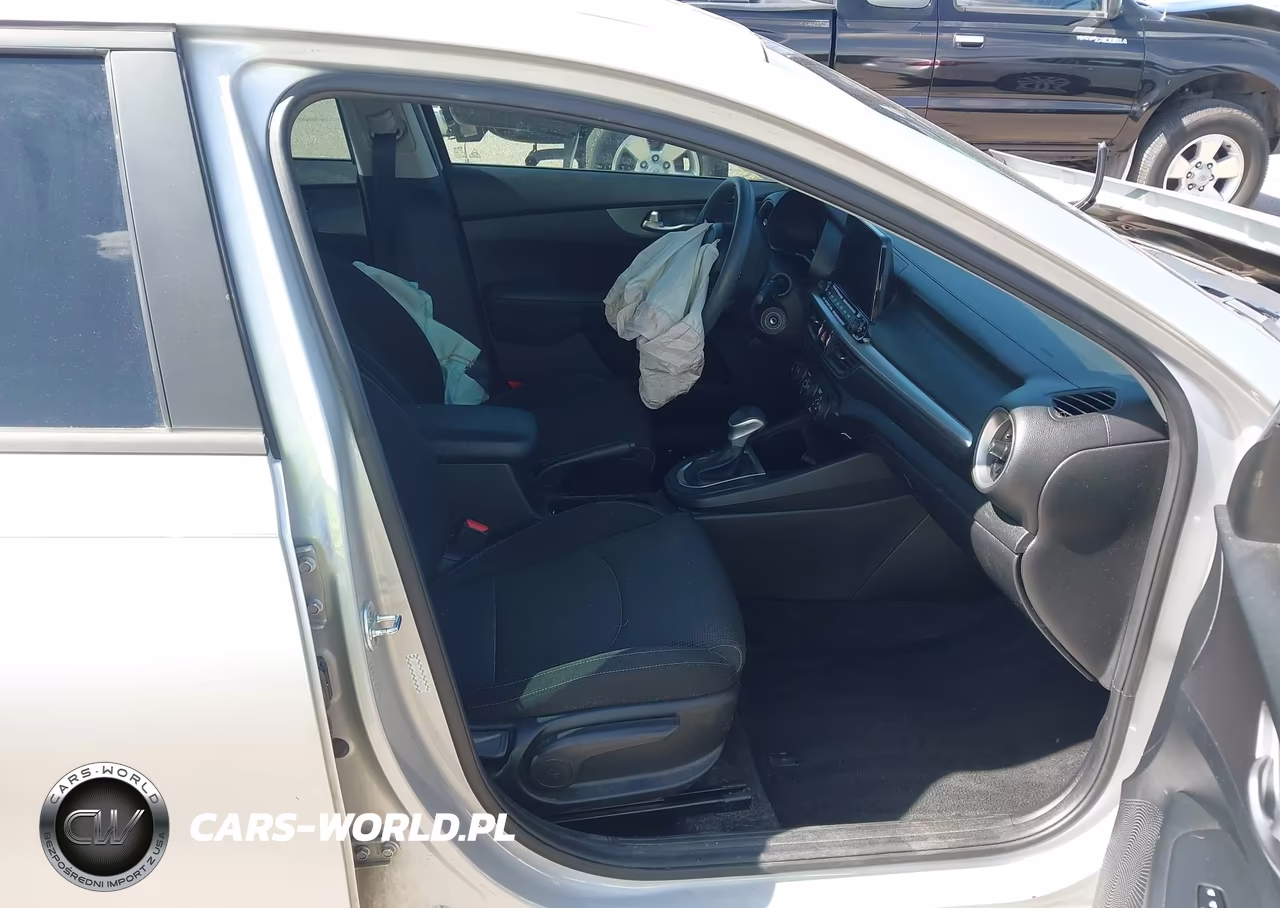 2021 Kia Forte Lxs VIN:3KPF24AD8ME346310 - 5