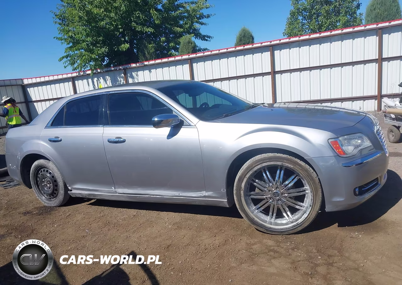 2011 Chrysler 300 Limited VIN:2C3CA5CG8BH522197 - 13
