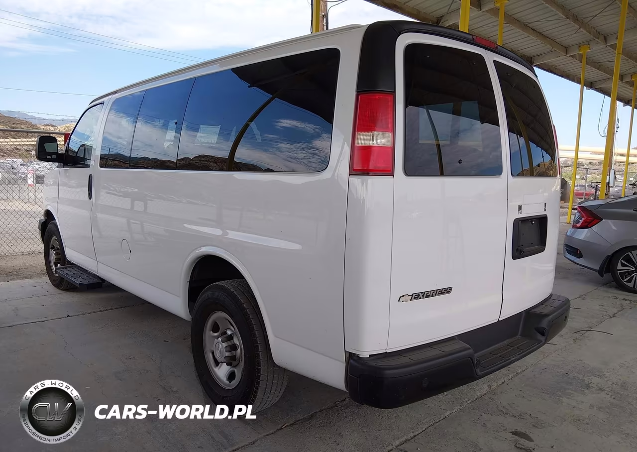 2018 Chevrolet Express 2500 Ls VIN:1GAWGEFG2J1300425 - 3