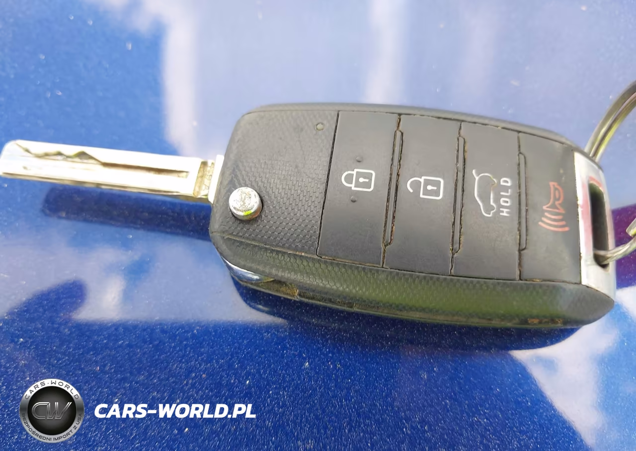 2016 Kia Soul + VIN:KNDJP3A52G7818987 - 11