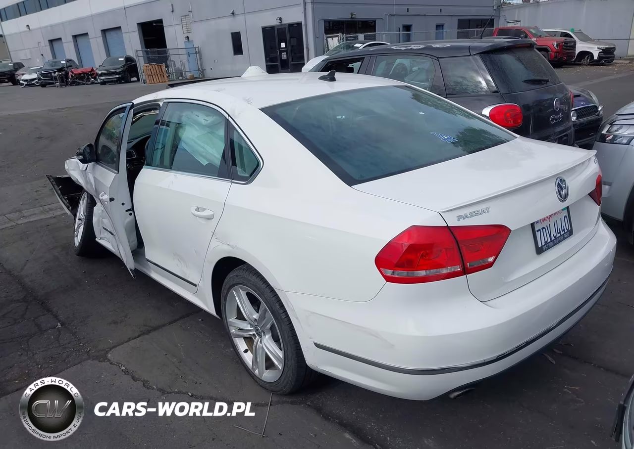 2014 Volkswagen Passat 3.6L V6 Sel Premium VIN:1VWCM7A31EC065025 - 3