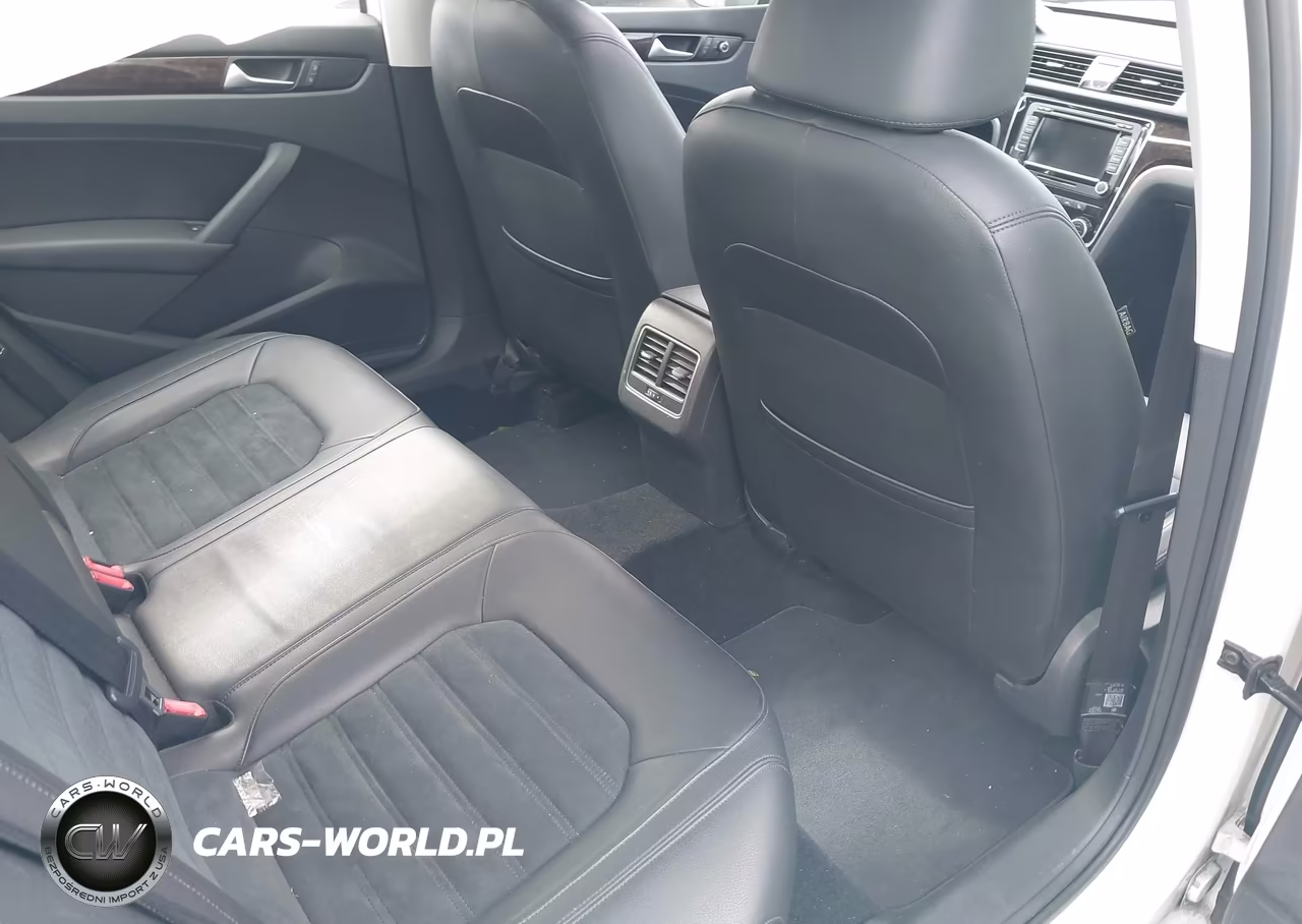 2014 Volkswagen Passat 3.6L V6 Sel Premium VIN:1VWCM7A31EC065025 - 8