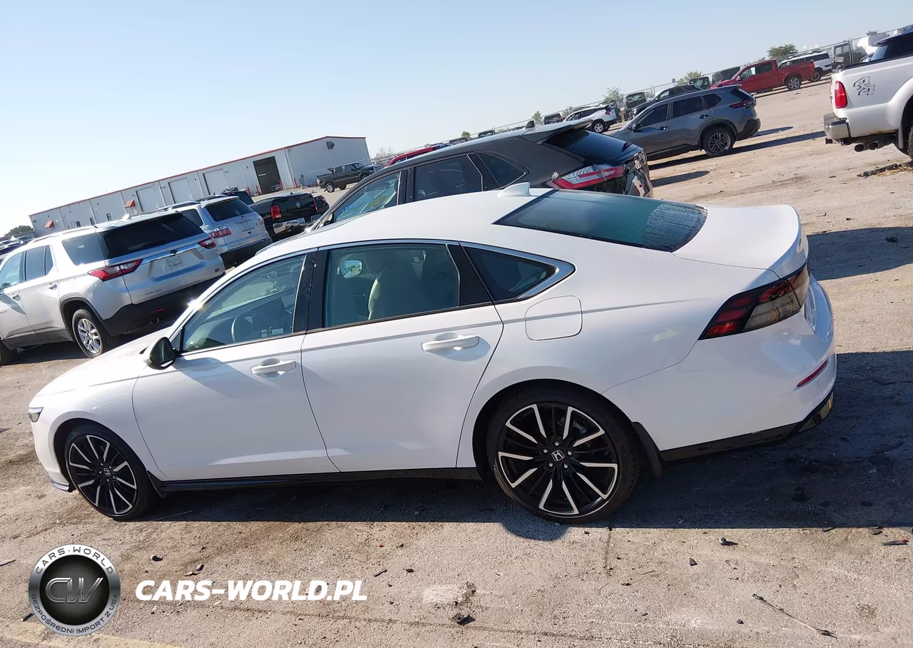 2024 Honda Accord Hybrid Touring VIN:1HGCY2F80RA089060 - 14